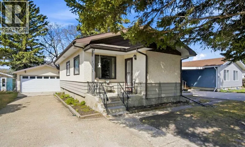 4306 55 Avenue, Olds, Alberta T4H1B5