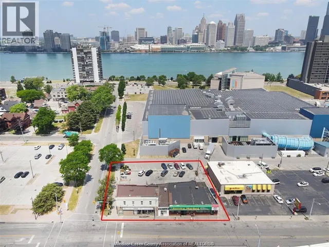 474-492 UNIVERSITY AVE W, Windsor, Ontario N9A5P8