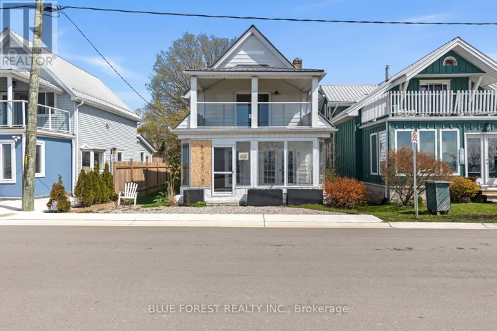 413 FRONT STREET, Central Elgin (Port Stanley), Ontario N5L1G2