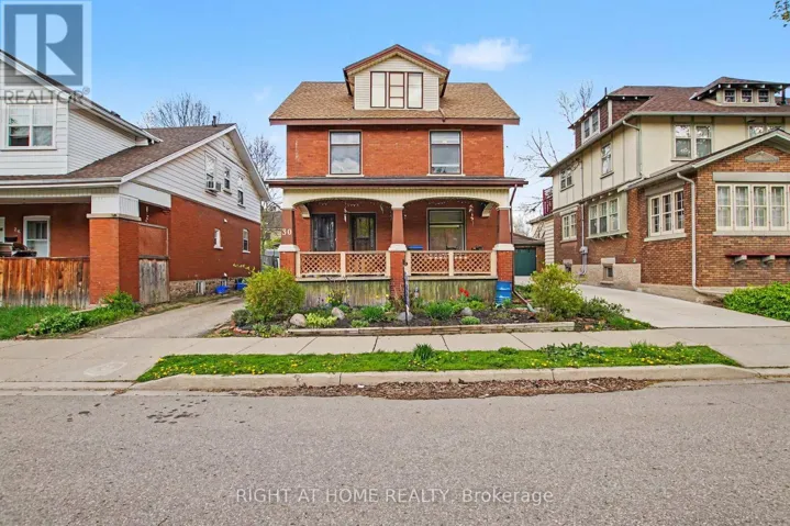 30 HOHNER AVENUE, Kitchener, Ontario N2H2V4