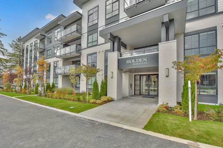#109 2425 166 STREET, Surrey, British Columbia V3S0B8