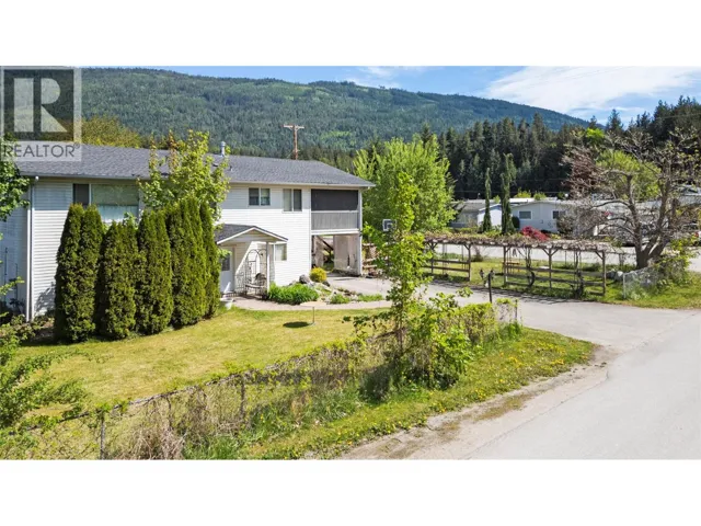 7020 51 Street NE, Salmon Arm, British Columbia V0E1K0