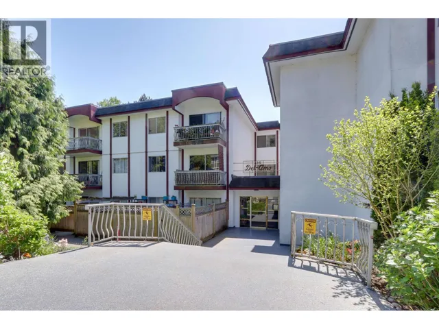 104 135 W 21ST STREET, North Vancouver, British Columbia V7M1Z2