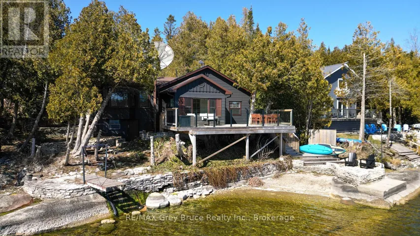 59 SIMPSON AVENUE, Northern Bruce Peninsula, Ontario N0H2R0