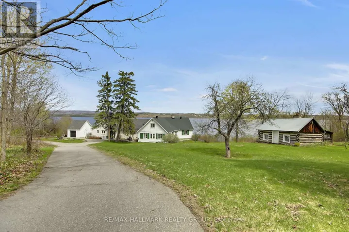 350 BERRY SIDE ROAD, Ottawa, Ontario K0A1T0