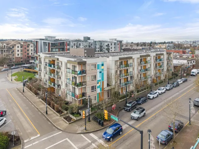 305 20460 DOUGLAS CRESCENT, Langley, British Columbia V3A0C6