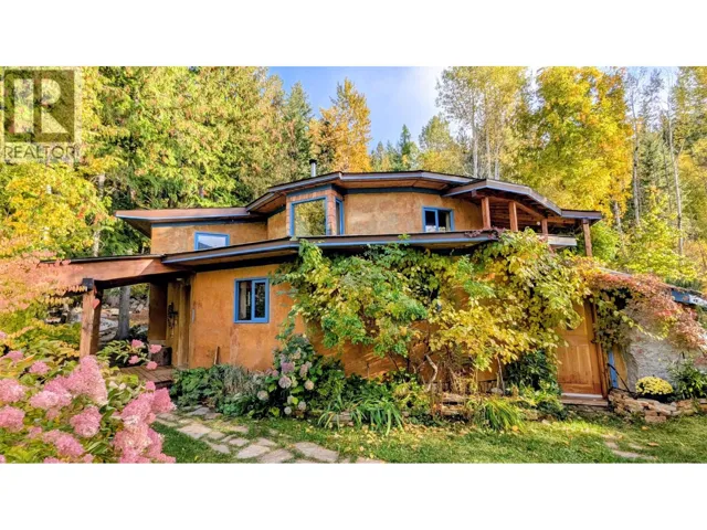 2129 Svoboda Road, Nelson, British Columbia V1L3V3