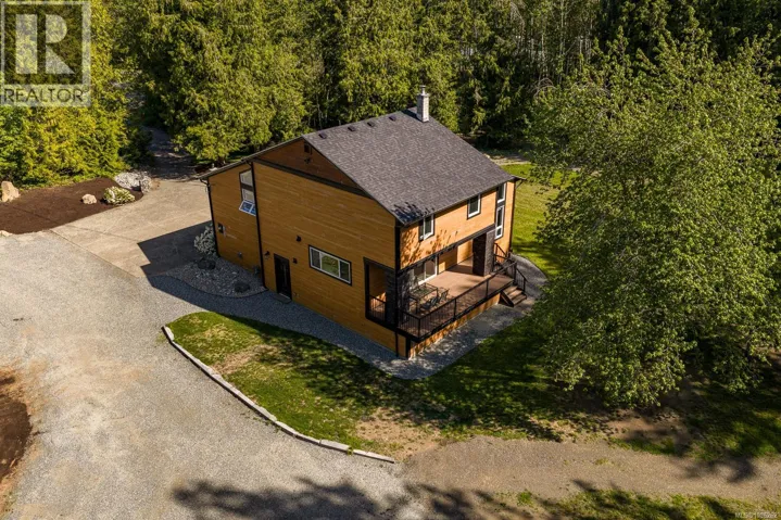 3550 Cumberland Rd, Cumberland, British Columbia V0R1S0