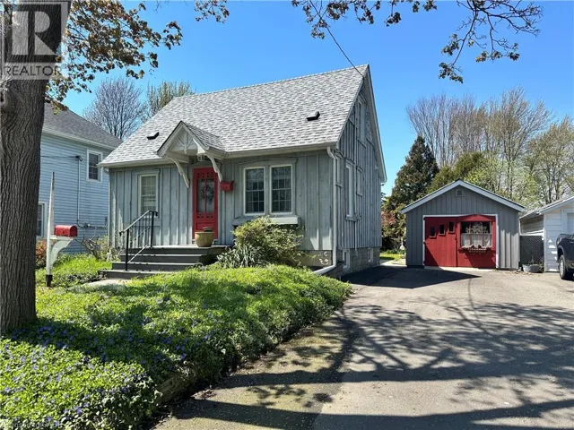 618 PINE Street, Dunnville, Ontario N1A2M2