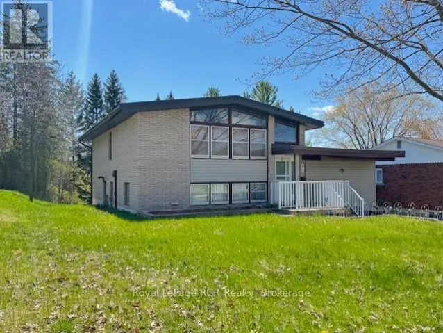 49 7TH STREET, Hanover, Ontario N4N1G3