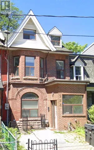 286 ROBERT STREET, Toronto (University), Ontario M5S2K8