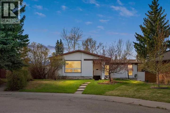 740 Canfield Place SW, Calgary, Alberta T2W1K6