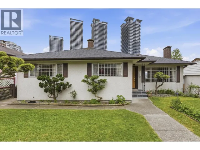 4782 RIDGELAWN DRIVE, Burnaby, British Columbia V5C3Y2