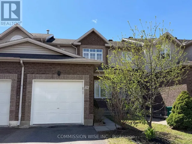 82 CARWOOD CIRCLE, Ottawa, Ontario K1K4V5