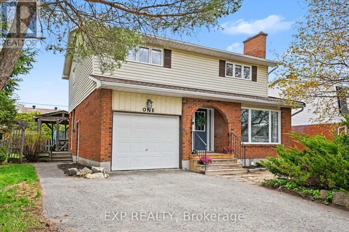 1 LAURA CRESCENT, Mississippi Mills, Ontario K0A1A0
