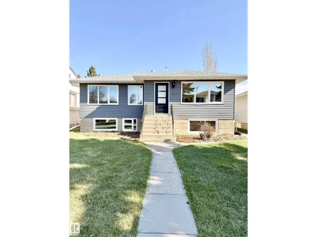 8712 89 AV NW, Edmonton, Alberta T6C1N7