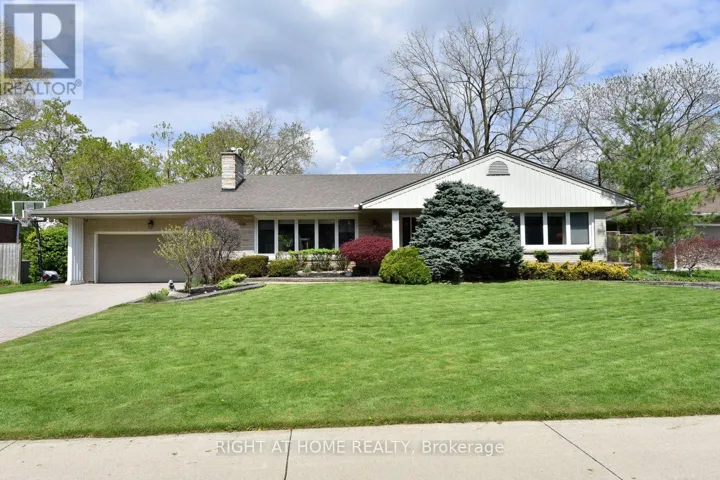 724 COURTLAND PLACE, Burlington (Brant), Ontario L7R2M6