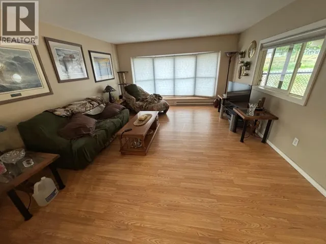 6020 18TH Street, Grand Forks, British Columbia V0H1H0