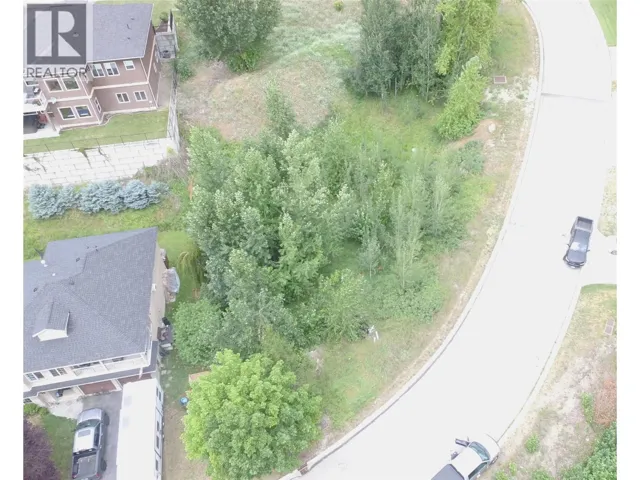928 8th Street, Montrose, British Columbia V0G1P0