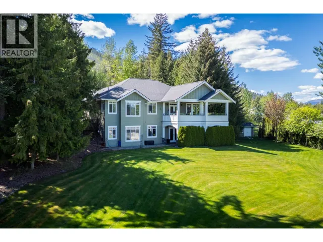 1446 Huckleberry Drive, Sorrento, British Columbia V0E2W2