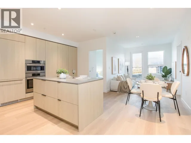 PH521 2471 ST. GEORGE STREET, Vancouver, British Columbia V5T1W9