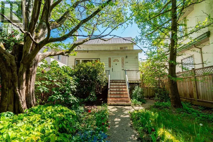 2720 W 24TH AVENUE, Vancouver, British Columbia V6L1R1