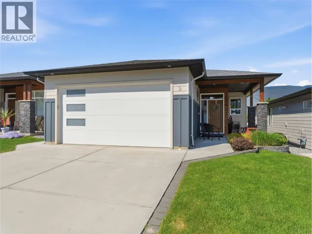 1611 10 Street SW Unit# 9, Salmon Arm, British Columbia V1E0C8