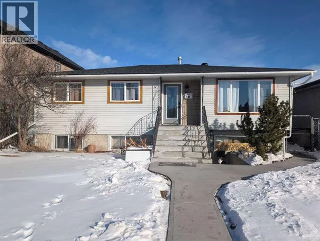 1106 39 Street SE, Calgary, Alberta T2A1E4