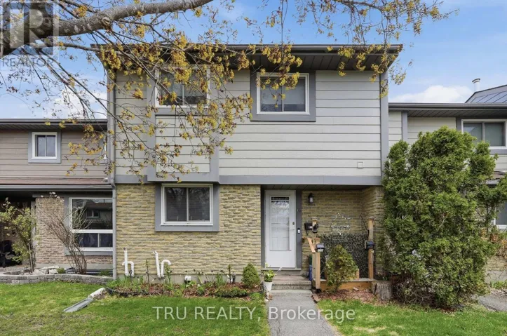 16 - 2336 ORIENT PARK DRIVE E, Ottawa, Ontario K1B4N5