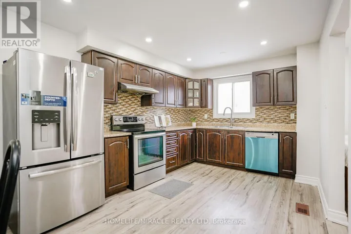 15 HEATHERSIDE COURT, Brampton (Central Park), Ontario L6S1N9