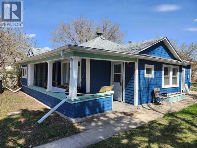 148 3 Street W, Drumheller, Alberta T0J0Y3