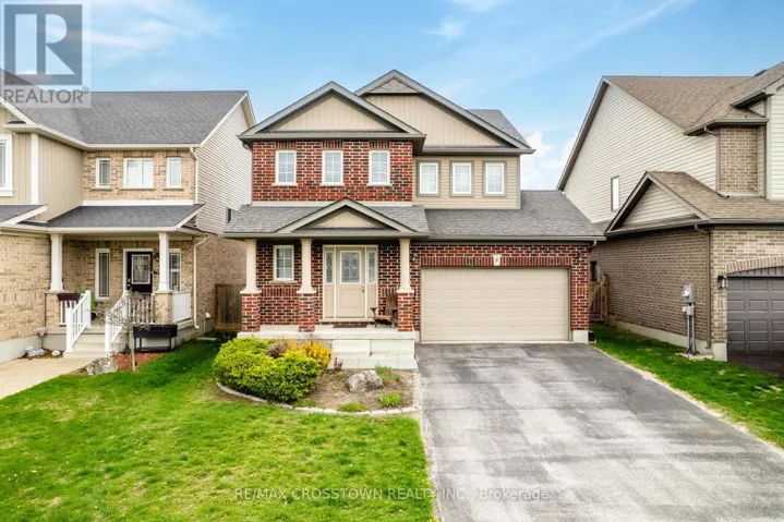8 BROWNLEY LANE, Essa (Angus), Ontario L0M1B0