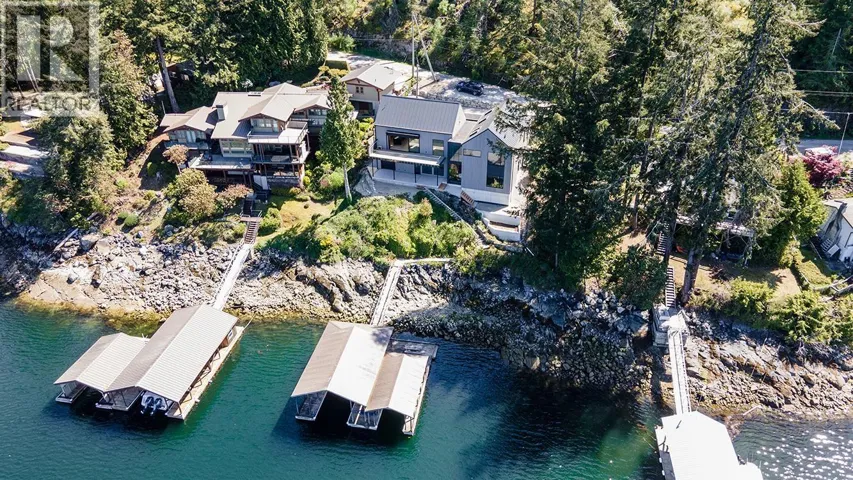 4976 JOHNSTONE ROAD, Madeira Park, British Columbia V9Y5L9
