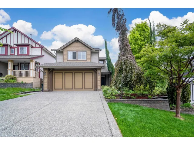6924 197B STREET, Langley, British Columbia V2Y3B1