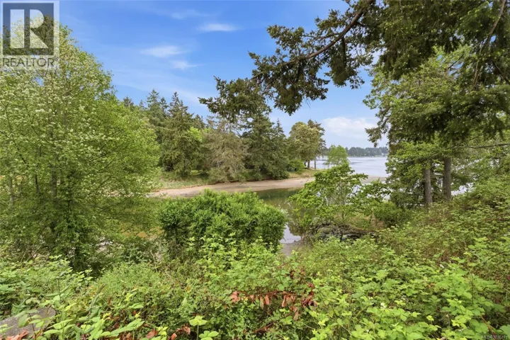 311 1600 Stroulger Rd, Nanoose Bay, British Columbia V9P9B7