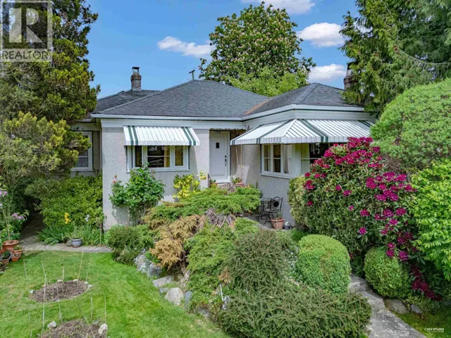 2245 W 22ND AVENUE, Vancouver, British Columbia V6L1L6