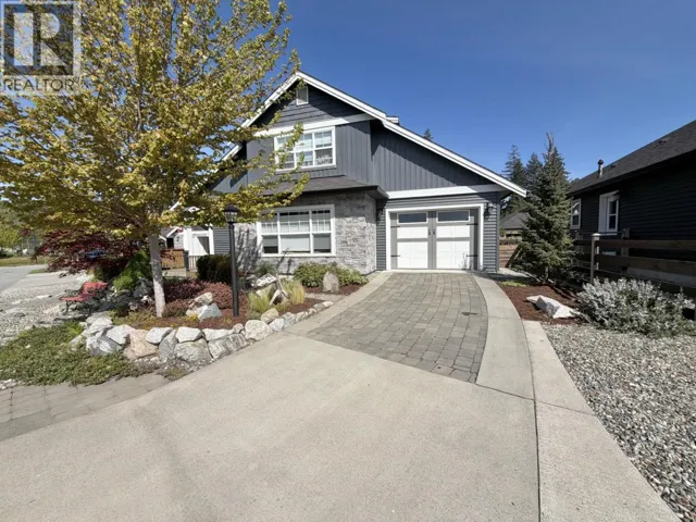 766 COOPER LANE, Gibsons, British Columbia V0N1V7