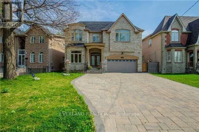 369 HOLLYWOOD MAIN AVENUE, Toronto (Willowdale East), Ontario M2N3L3