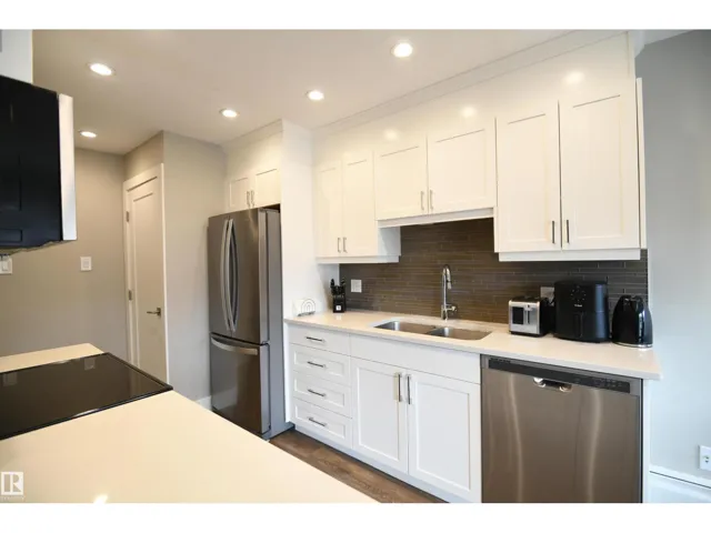 #206 8125 110 ST NW, Edmonton, Alberta T6G2P3