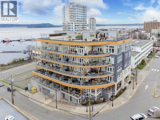 303 10 Chapel St, Nanaimo, British Columbia V9R5H2