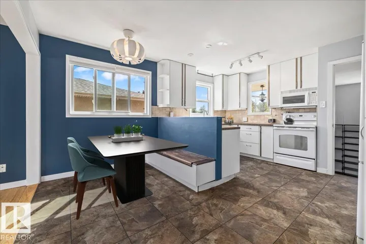9828 79 ST NW, Edmonton, Alberta T6A3G1