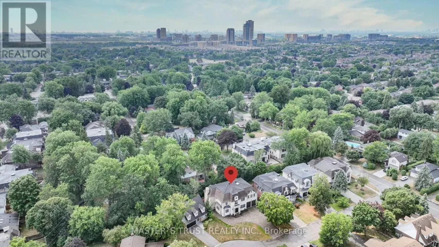 7 TRUMPOUR COURT, Markham (Unionville), Ontario L3R2L4