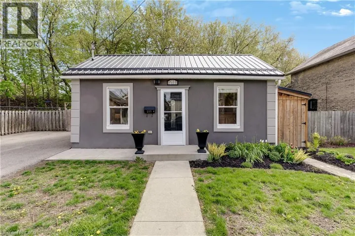 211 WILLIAM Street, Brantford, Ontario N3T3L6