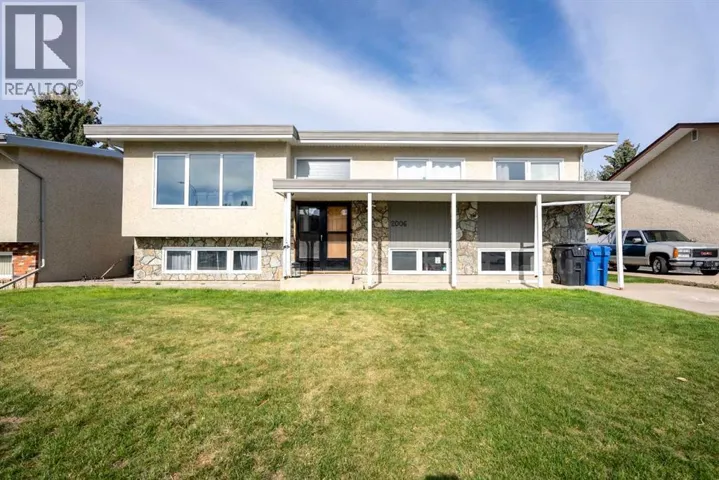 2006 20 Street N, Lethbridge, Alberta T1H4B4