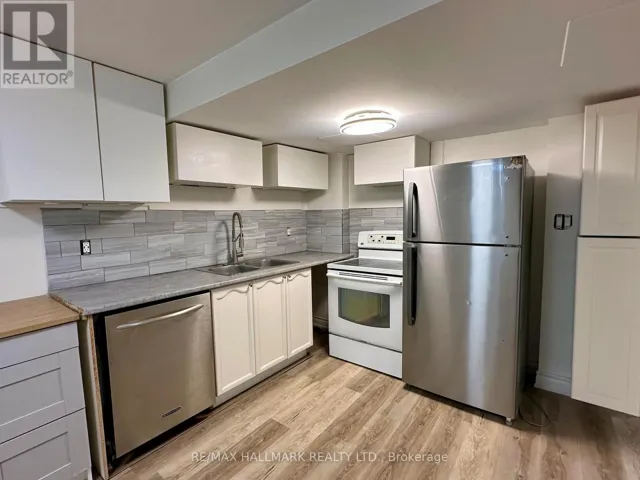 BSMT - 83 RED RIVER CRESCENT, Newmarket (Woodland Hill), Ontario L3X2R5