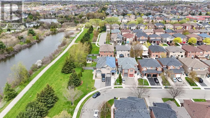 44 BAHA CRESCENT, Brampton (Fletcher's Meadow), Ontario L7A2J3