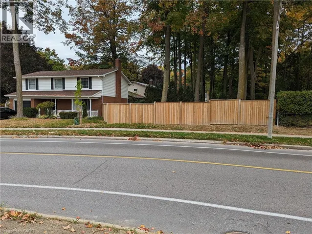 462 HAZEL Street, Waterloo, Ontario N2L3R1