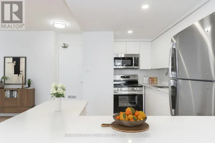 209 - 33 ERSKINE AVENUE, Toronto (Mount Pleasant West), Ontario M4P1Y6