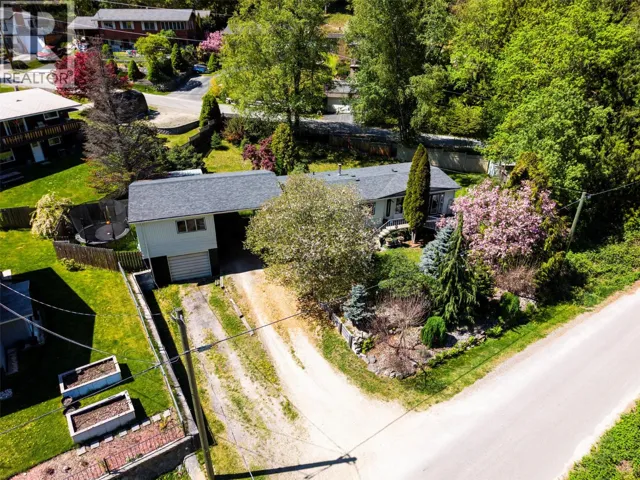 1845 Ridgewood Road, Nelson, British Columbia V1L6J9