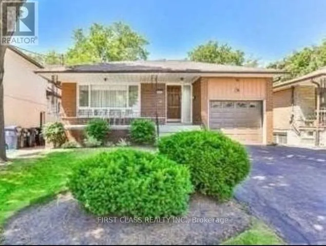 124 BARSE STREET, Toronto (Bedford Park-Nortown), Ontario M5M4L4